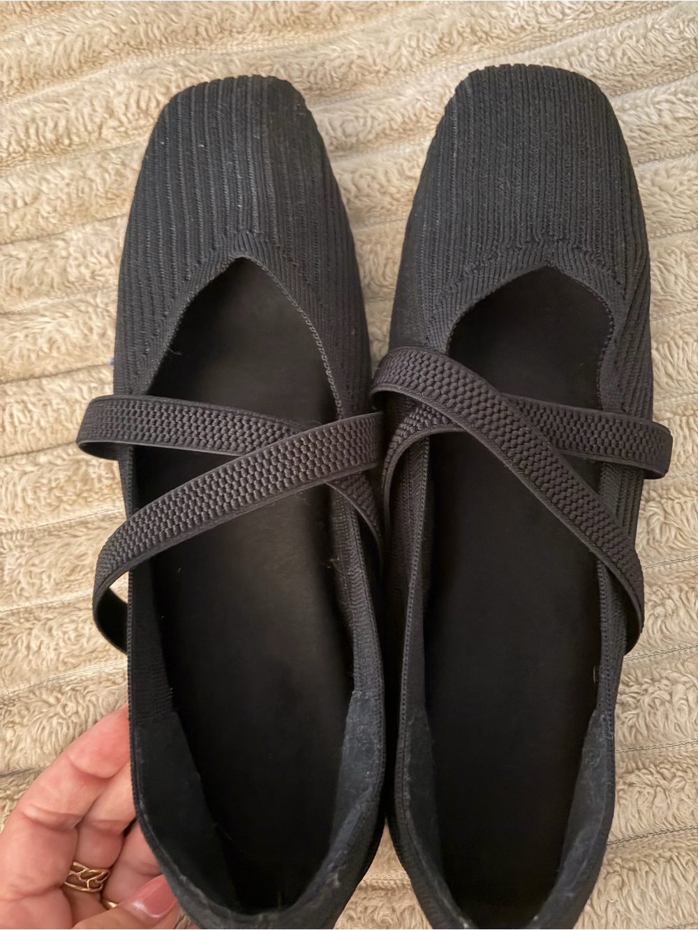 Black Women's Slip-On Knit Cross-Strap Flats - Picture 3 of 6
